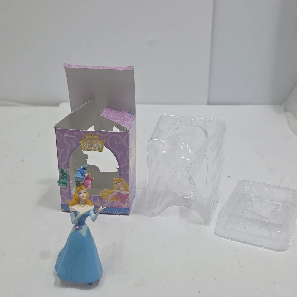 Disney Classics Sleeping Beauty Holiday Ornament Aurora Fairies Enesco 519308